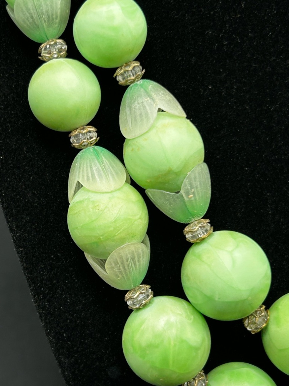 Rare Hobe Lime Green Double-Strand Beaded Necklace & Clip Earrings Demi Parure - Picture 3 of 10